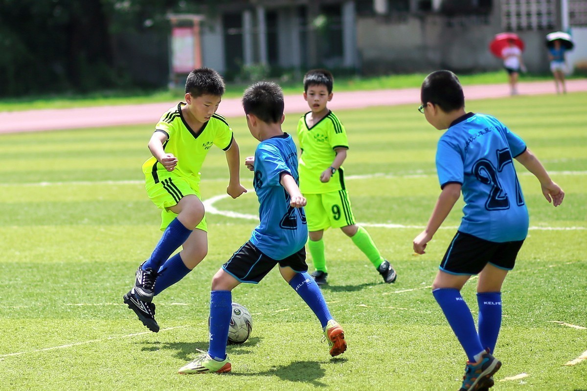 热点 | 2017国家足协青少年足球精英赛,贵州男