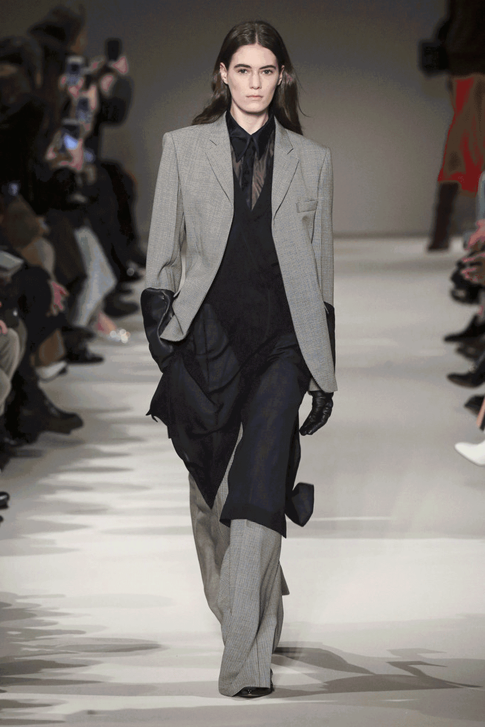 2014 2015 t台 时装秀 时装周 秀场 走秀 1000_1499 竖版 竖屏 gi