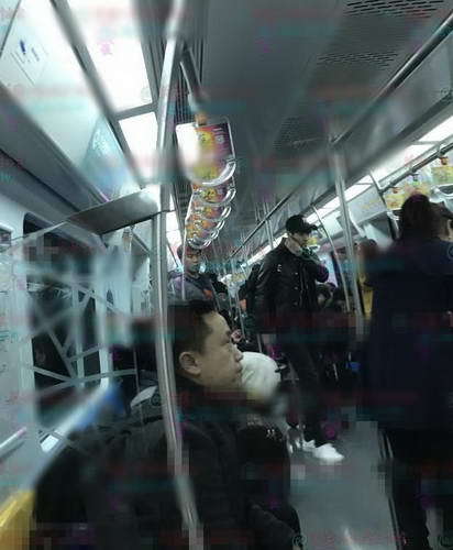 义渠王高云翔被拍坐地铁 他们真是娱乐圈的一