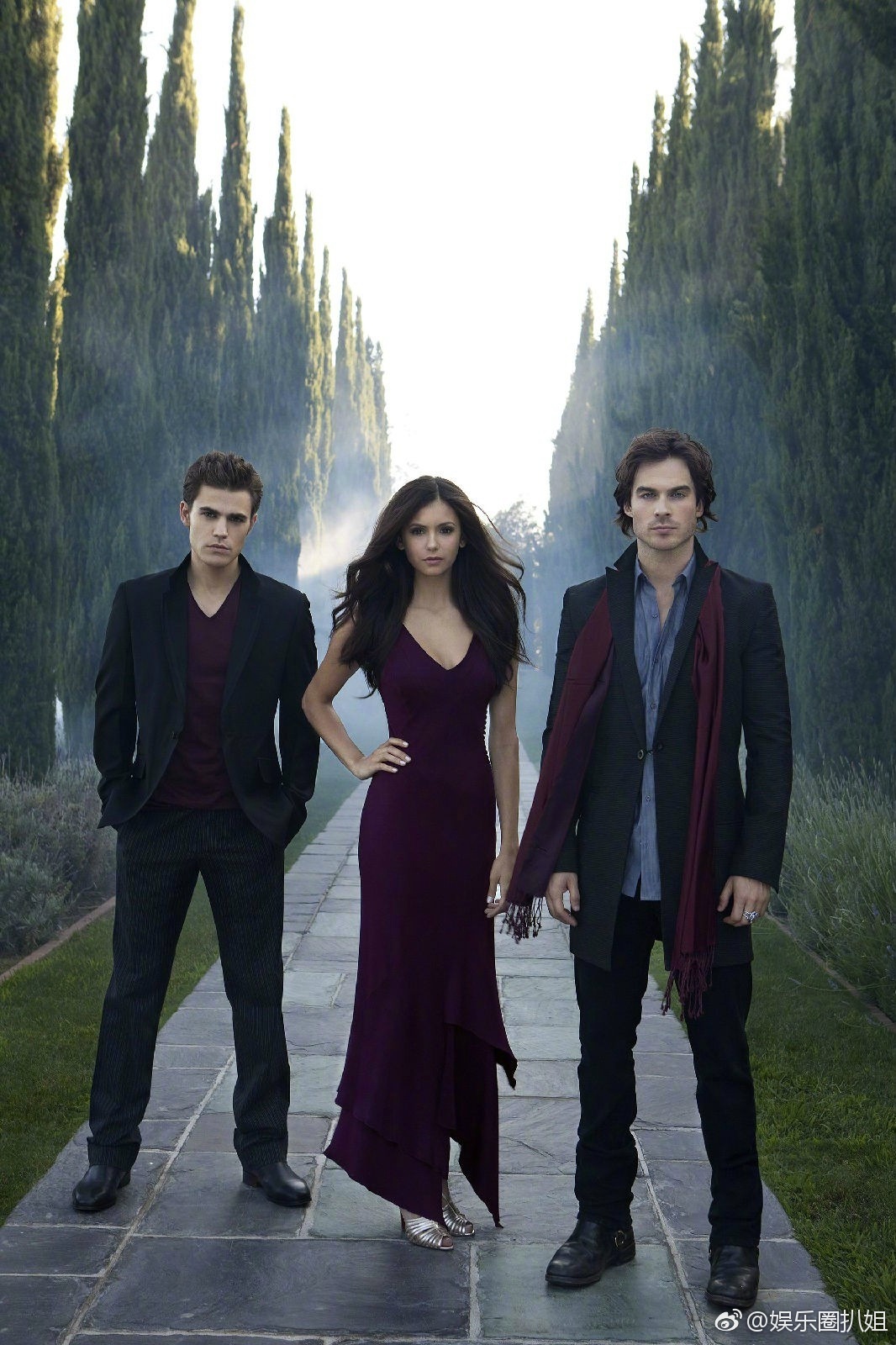 《吸血鬼日记》第八季发布新剧照,Stefan & C