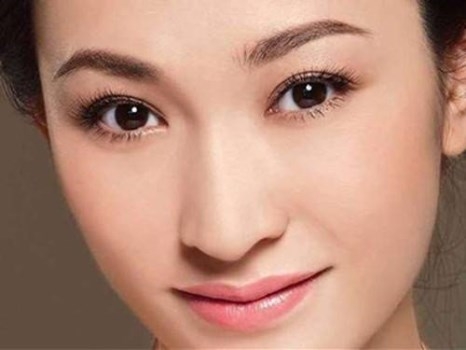 如何快速去除眼睛异物感 20170306023723832.jpg