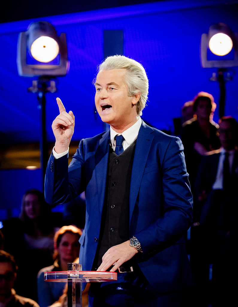 荷兰大选在即政党领导人结束最后电视辩论后“友好”合影[3]- 中国日报网