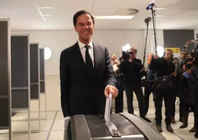 欧洲逃过民粹大劫？荷兰首相宣布胜选获得连任