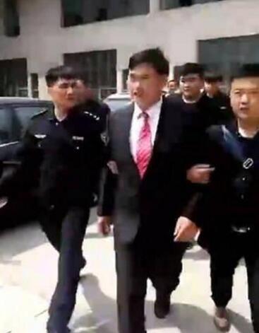 大衣哥人口_大衣哥