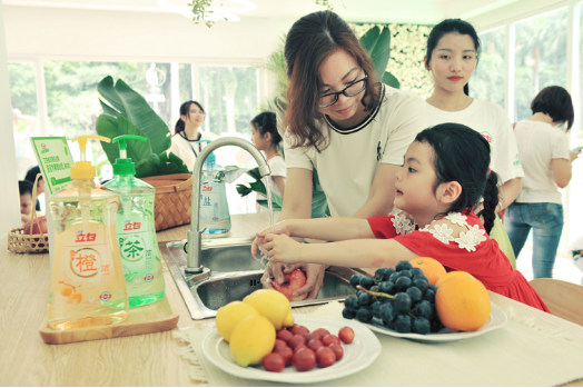 母亲节“心”过法，去绿色健康的家为妈妈洗苹果