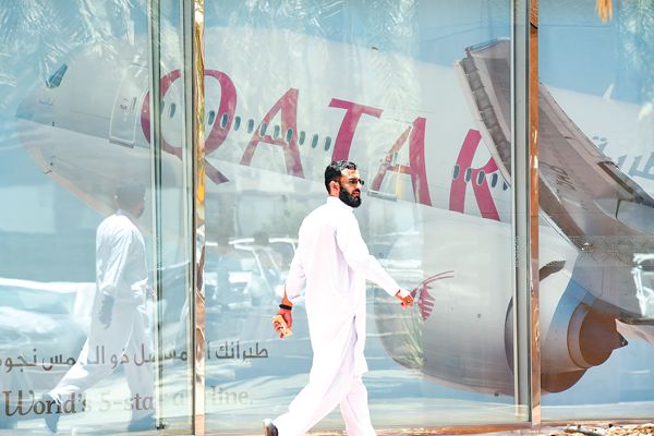 卡塔尔突遭多国同时 拉黑 ,国内股市暴跌海陆空