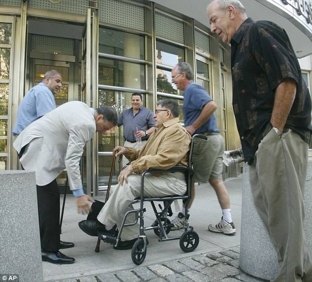 美国黑帮头目成最老囚犯100岁高龄获释