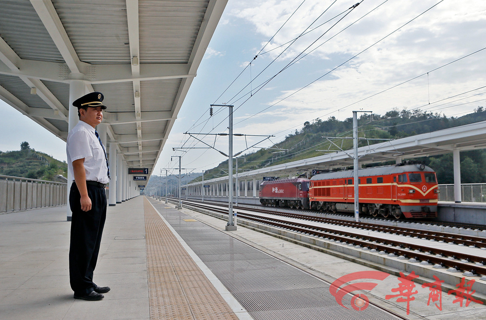 西成高铁首揭秘 西安成都3小时经济圈将开启