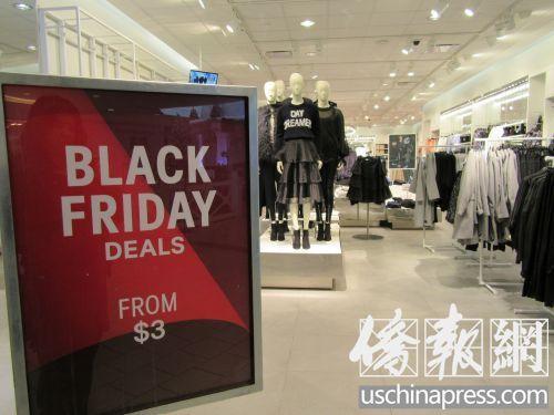 中国侨网店铺提前开始“黑五”促销。(美国《侨报》/翁羽 摄)