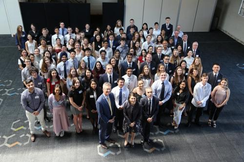 中国侨网高考状元大合照。(澳洲新快网)