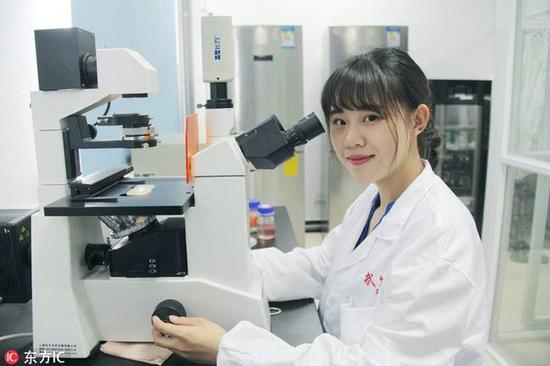 美女学霸“绘本笔记”走红 网友：堪称艺术品