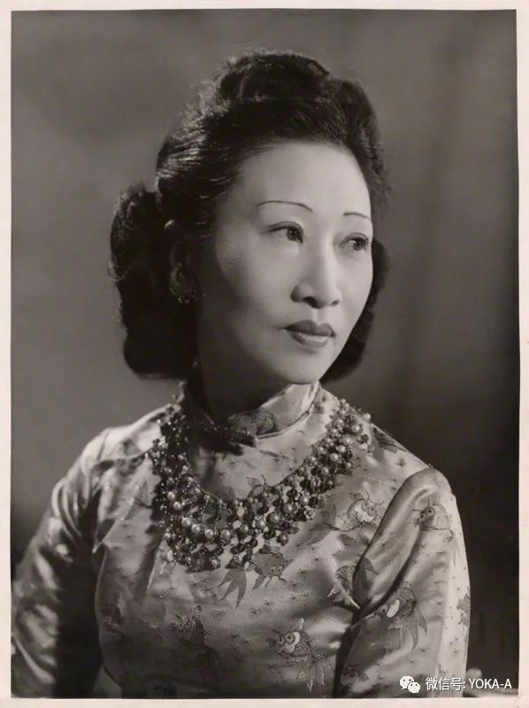 从名媛到外交官夫人 她凭好品味成首位华裔时尚icon