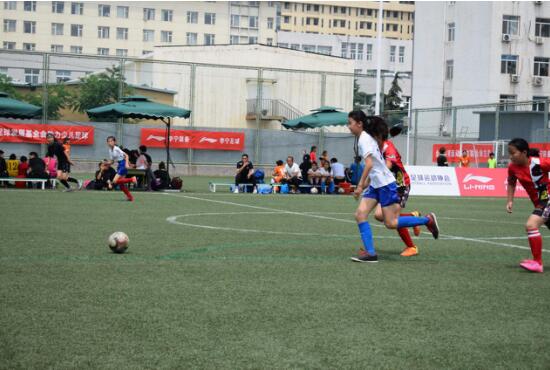 走近魏善庄一小女足队中国城市少儿足球联赛的