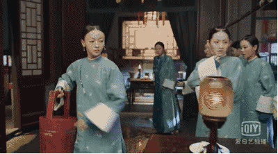 戏外的魏璎珞完全认不出吴谨言就是小