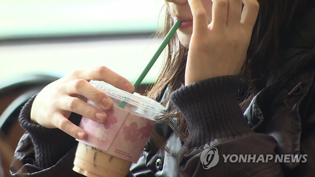 韩国从下个月起将禁止中小学内售卖咖啡饮料