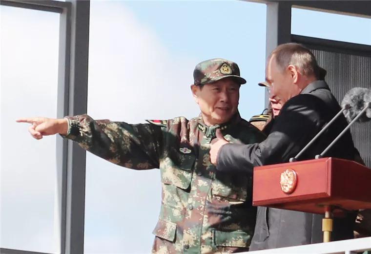 中国国防部长率团观摩俄东方-2018战略演习