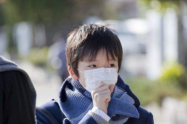 孩子感冒咳嗽老不好 杭州一小学给学生发棒棒