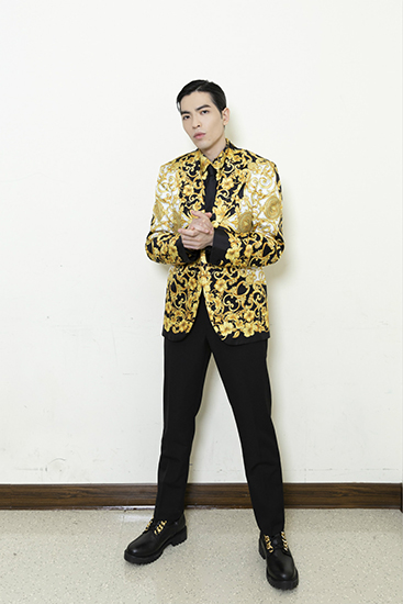 萧敬腾KKBOX风云榜颁奖典礼获年度风云歌手