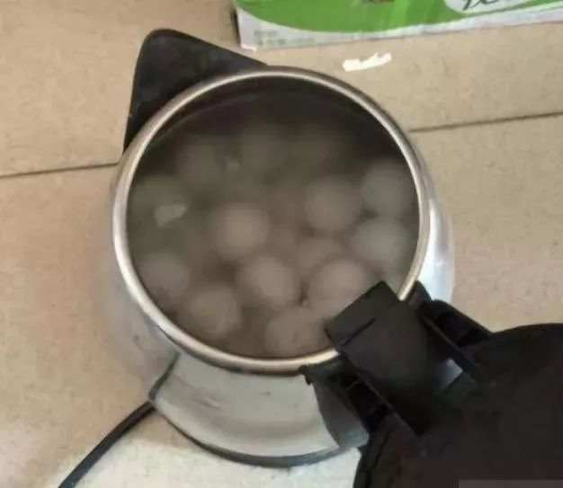 又见官微接力：宿舍炒菜包饺子 他们被消防蜀黍盯上了…