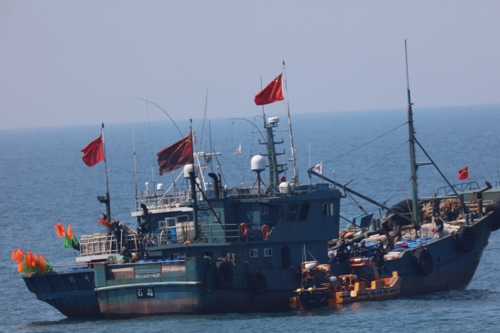 韩国海警以“涉嫌违法”为由扣押5艘中国渔船