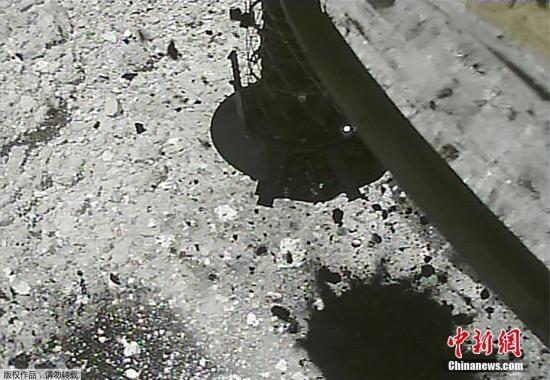 日媒：“隼鸟2号”在小行星击出陨石坑，系全球首次