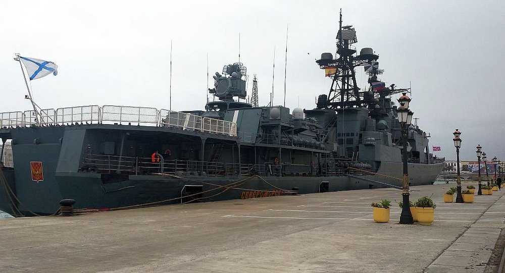 俄军高调宣布其一艘大型反潜舰通过英吉利海峡
