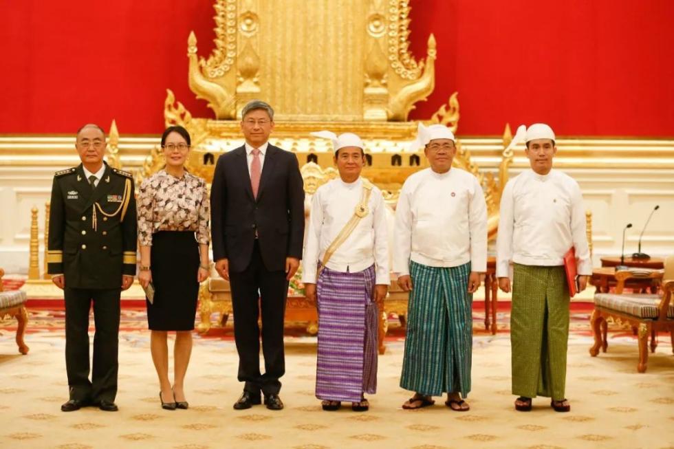 陈海大使向缅甸总统温敏递交国书