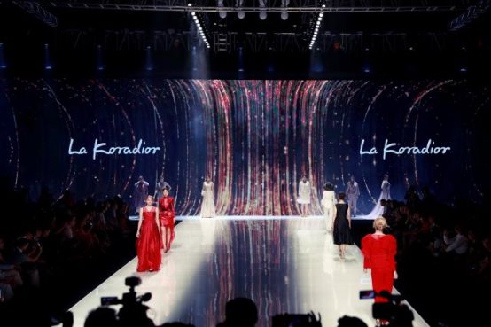  赢家时尚首创8大品牌联袂秀 演绎“和而不同”的精彩