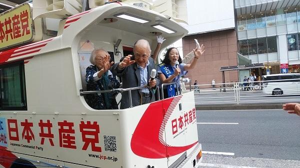 日本大批政客车内用大喇叭拉票 被批没系安全带且扰民