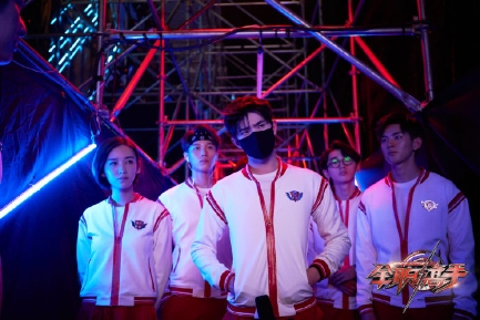 《热门变态传奇1.80私服》荣耀挑战赛激战正酣 兴欣战队面临解散