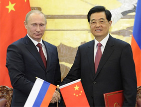 胡锦涛与普京出席中俄两国合作协议签字仪式
