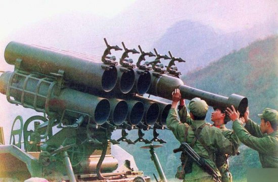 资料图:对越自卫反击战火箭炮发挥了极其重要的作用 后续二:   关于