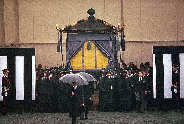 &nbsp;1989年日本昭和天皇裕仁出殡