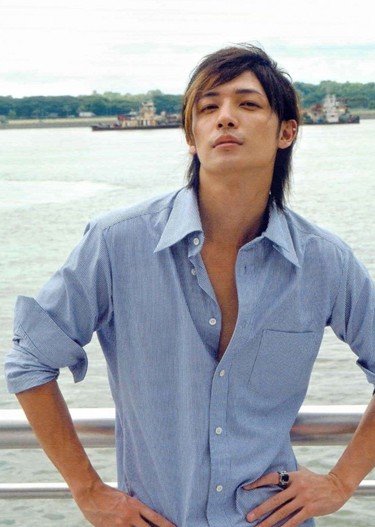 玉木宏豪宅任新欢出入 母想抱孙传随时结婚