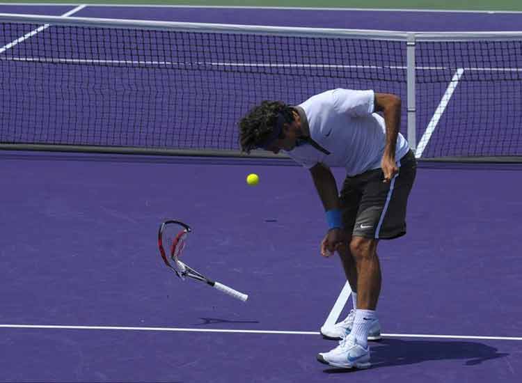 围观全球网坛"摔拍大战"