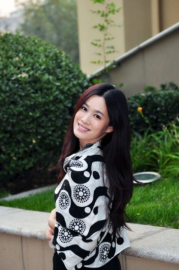 演员歌手张萌《小两口》 女老板形象令人期待(图)