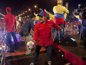 马拉多纳为马杜罗助选