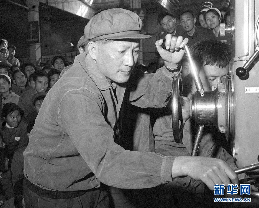 第17届中国吴桥国际杂技艺术节在河北沧州闭幕