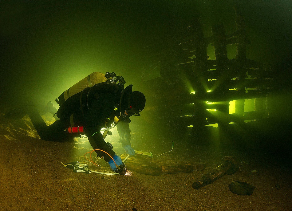 沉船的秘密:俄罗斯海难船搜寻记