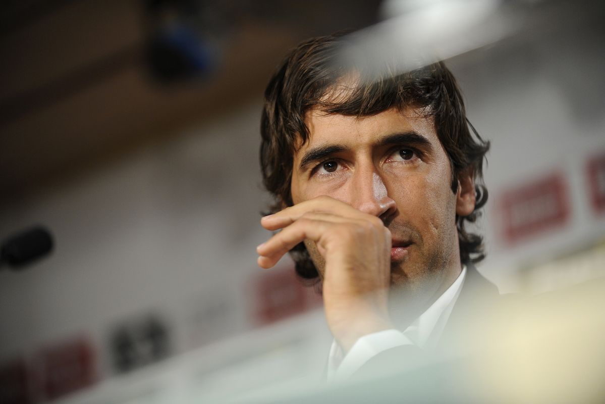 皇马旧人劳尔最漫长的告别