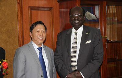 中国驻南苏丹大使马强到任拜会南苏丹外交与国际合作部部长本杰明