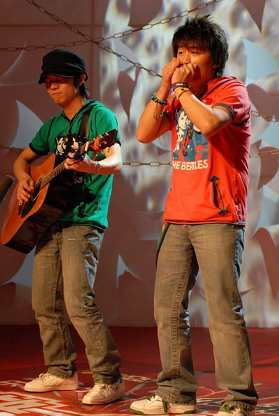 【环球网综合报道】随着那英,阿妹战队先后决出队内冠军,哈林