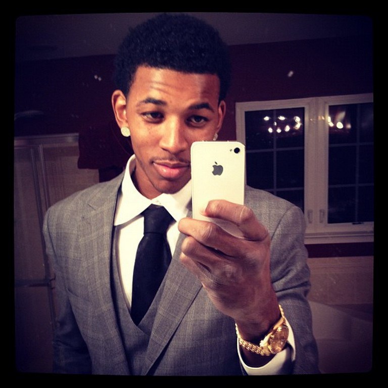 大将军美元擦屁股 科比美妻秀金表