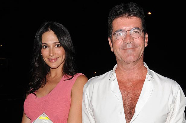 西蒙·考威尔女友与前夫达成离婚协议