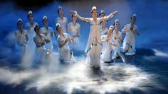 朝鲜歌舞《金达莱》绽放第十三届亚洲艺术节