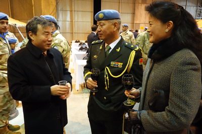 驻塞浦路斯大使刘昕生出席联合国驻塞维和部队授勋仪式