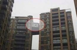 西安现最牛“天桥” 两楼间建起“走廊”图片