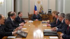 普京与国安会举行会议 讨论克里米亚入俄请求