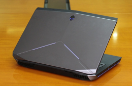 最负盛名游戏本 Alienware 17多图详解