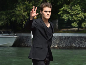 威尼斯电影节 “吸血鬼”保罗·韦斯利现身